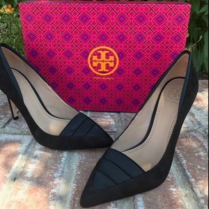 Tory Burch Wiltshire 100mm black satin/suede pump